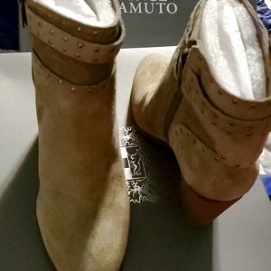 VINCE CAMUTO NEW ANKLE BOOTY